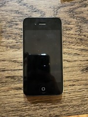 Apple iPhone 4s – 16GB – Black (AT&T) A1387 (CDMA + GSM)