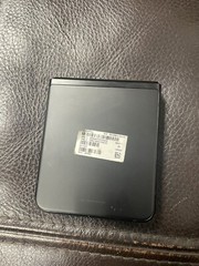 Samsung Galaxy Z Flip3 5G SM-F711U – 128GB – Phantom Black (AT&T)