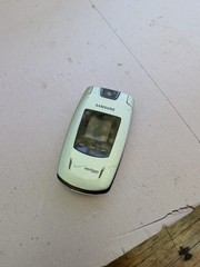 Samsung SCH-U540 – Silver and Black ( Verizon )