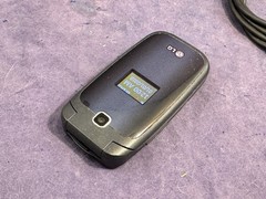LG B450 TMobile Cellular Flip 3G Phone Clamshell Camera Cell T-Mobile B470 GSM