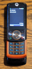 Motorola RIZR / Rizor Z6m – Red ( U.S. Cellular ) Very Rare CDMA Phone -Bundled