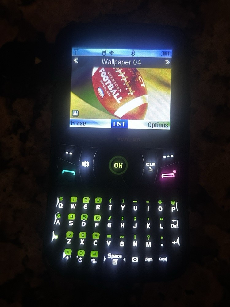 Pantech PCD Razzle Qwerty Swivel Phone TXT8030 Black Verizon w Charge r RARE
