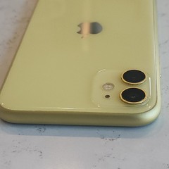 Apple iPhone 11 – 128 GB – Yellow (Unlocked) Clean Esn