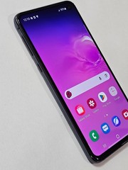 Samsung Galaxy S10e – 128 GB – G970U1 – Prism Black (Factory Unlocked)