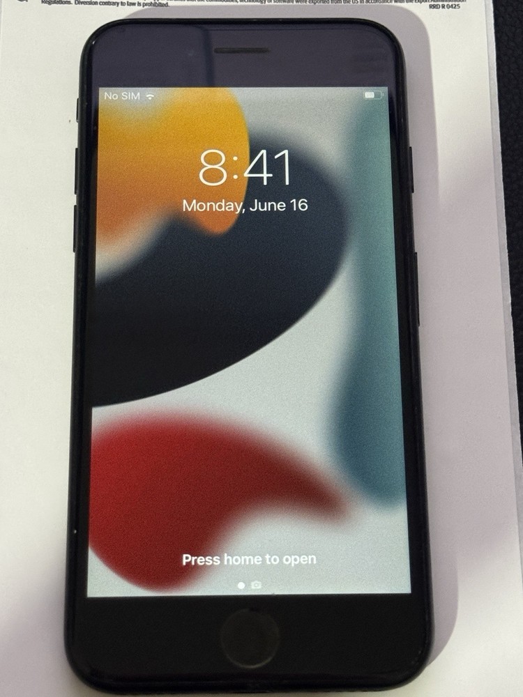 Apple iPhone 7 MN9D2LL/A 32GB UNLOCKED – USED