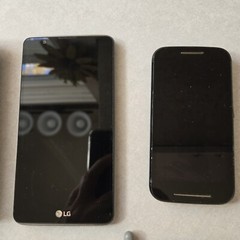 Mixed Lot of 7 Cell Smart Phones UNTESTED FOR PARTS ONLY Motorola LG Apple Ipod