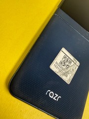 Motorola Razr 2025 – 256GB – XT2553-3 – Sea (Boost Mobile) Average Condition