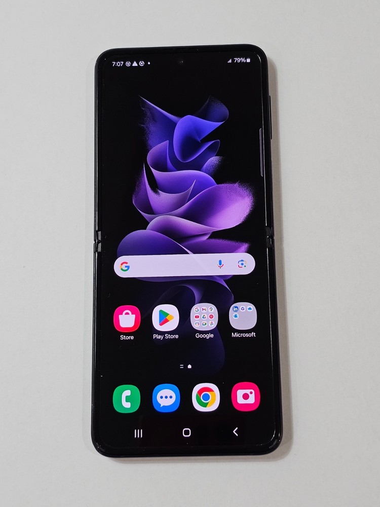 Samsung Galaxy Z Flip3 5G SM-F711U 128GB Phantom Black Factory Unlocked Phone