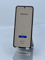 Samsung Galaxy Z Flip6 – 256 GB – Silver (Unlocked) – Mint Condition