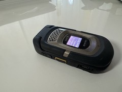 Kyocera DuraXT E4255- Black and Silver ( Sprint ) Cellular Flip Phone – Works