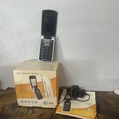 Sony Ericsson Sony Ericcson Walkman W518a (AT&T)- Black Parts Or Repair