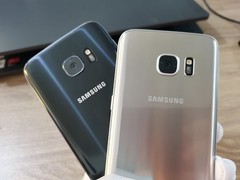 Samsung Galaxy S7 – 32 GB – Android Unlocked 5.1″ microSDXC Super AMOLED phone