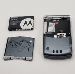 Vintage Retro Motorola RAZR V3 Miami Ink Dragon Tattoo Very Rare Flip Phone