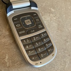 Vintage RARE LG VX8360 – Blue ( Verizon ) Rare Cellular Flip Phone