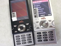 Sony Ericsson w995 w995i 3G WIFI Bluetooth GPS 8MB Camera mobile Keyboard phone