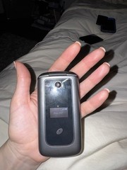 Tracfone Flip Phone Pre-paid w/ Charg3r