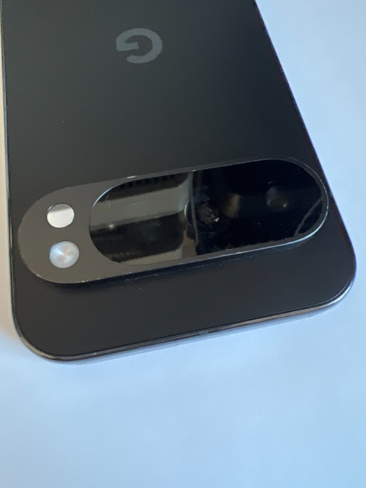Google Pixel 9 Pro 128GB [GR83Y] Black (Unlocked) Fair Condition
