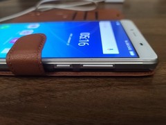 DOOGEE Y6 Max Smartphone In Excellent Condition (Pre Owned) w/accessories