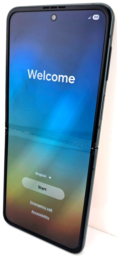 Samsung Galaxy Z Flip 3 SM-F711U – Unlocked 128GB Cream *USED CONDITION*