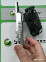 Sony Ericsson w995 w995i 3G WIFI Bluetooth GPS 8MB Camera mobile Keyboard phone