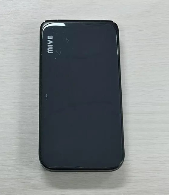 ALT MIVE Style Folder 2 32GB AT-M120 Unlocked LTE/3G – Black/White