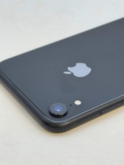 Unlocked Apple iPhone XR 6.1″ A1984 64GB Black Used #83