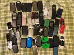 One Random Cell/ Button Phone For Parts Or Scrap || Motorola, Samsung, LG, Nokia