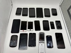 Lot of 19 Phones iPhone LG Samsung Motorola Mixed Models for Parts/Repair