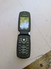 Samsung SCH-U540 – Silver and Black ( Verizon )