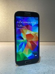 Samsung Galaxy S4 GT-i9500 16GB 4G 5.0″ 13MP Cam 2GB Ram All Parts Genuine✅