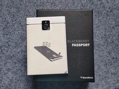 BlackBerry Passport Q30 (SQW100-1) 32GB+3GB 4G Unlocked Smartphone-Three colors