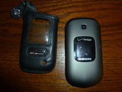 2 Flip Phones – Samsung Gusto Verizon Cell and E-Talk Kazuma – Flip Cell Phones