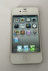 Apple iPhone 4 White 8GB MD440LL Verizon CIB Excellent – iOS 6.0.1 + 95% Battery
