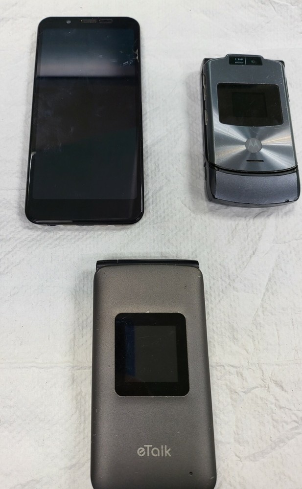 CELL PHONES FOR PARTS/REPAIR NOKIA, MOTOROLA RAZOR, KAZUNA