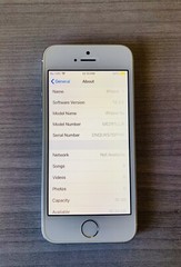 Apple iPhone 5S- 16GB – SILVER – PERFECT CONDITION (Unlocked)