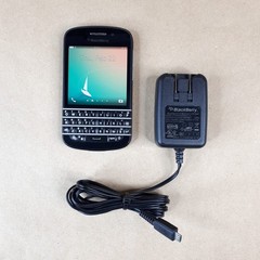BlackBerry Q10 SQN100-1 16 GB 2 GB RAM Black BlackBerry OS Rogers Carrier E7081