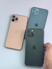 Apple iPhone 11 pro Unlocked 64/256/ All colors -Testedfully Working Good Shape