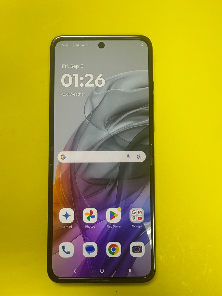 Motorola Razr 2024 – 256GB – Koala Gray – XT2453 (Spectrum) Average Condition