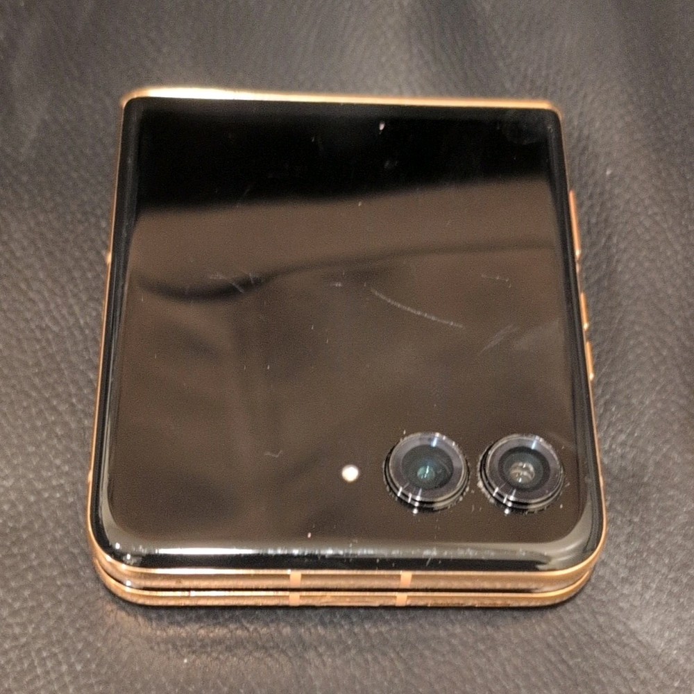 Motorola Razr+ 2025 Flip Smartphone 256GB 12GB RAM Pink Black Gold 32MP 50MP