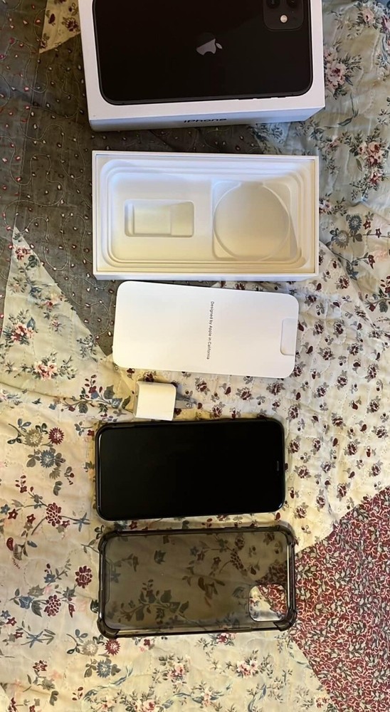Apple iPhone 11 BLACK – 64GB (Unlocked) A2111 (CDMA + GSM)
