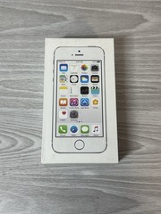 Apple iPhone 5s Silver 16GB Unlocked A1453 – Orignal Box – Never Activated!!