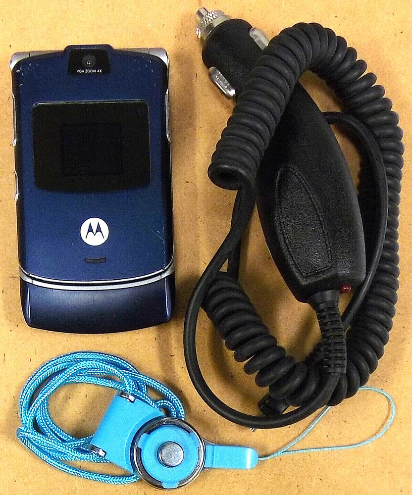 Motorola RAZR V3 – Cosmic Blue ( AT&T / Cingular ) Cellular Flip Phone – Bundled