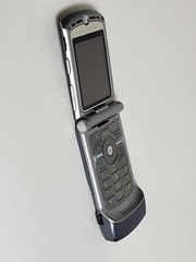 Vintage Retro Motorola RAZR V3 Miami Ink Dragon Tattoo Very Rare Flip Phone