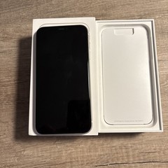 Apple iPhone 11 – 128GB White – Used Working Perfectly With Its Box