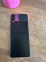 Samsung Galaxy Z Flip3 5G SM-F711U – 128GB – Phantom Black (AT&T)