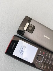 Nokia X2-00 Cell Phone Black Red (Unlocked) Classic Button Mobile Phone