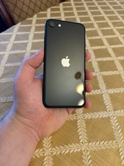 Apple iPhone SE 64GB Black 4.7in A13 Bionic 12MP Visible iOS Phone
