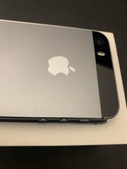 Apple iPhone 5s – Space Gray – 32GB – Factory Unlocked (Model A1533) – Phone/Box