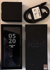 Motorola Razr+ Phone 2025, Very Clean! 256GB, Unlocked, Mocha, Bundle!
