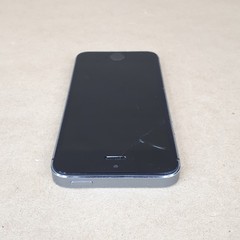 Apple iPhone 5s 16 GB A1533 ME296 C/A Space Gray 88% BH Cracked Display Unlocked